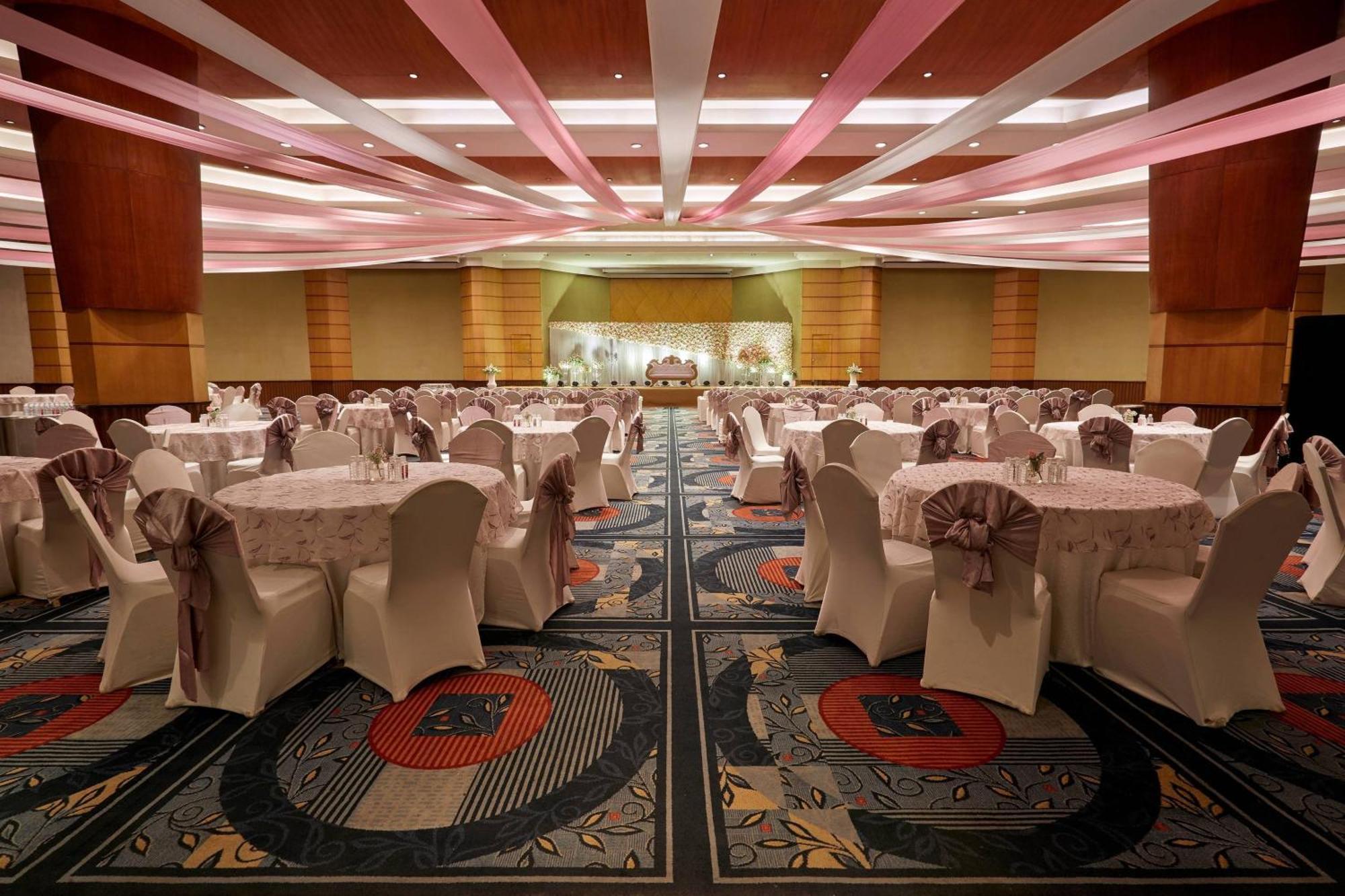 Hyderabad Marriott Hotel&Convention Centre Exterior foto